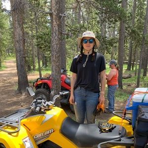 Meet your Posher, Andrea